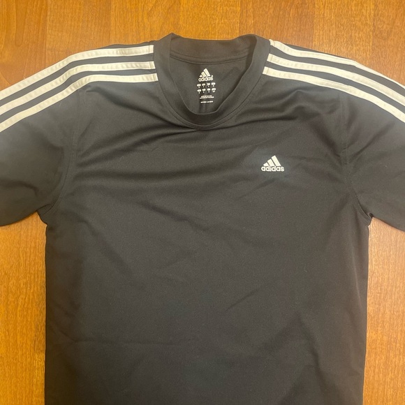 Adidas Black Short Sleeve Tee Classic Athletic Wear - Picture 8 of 14